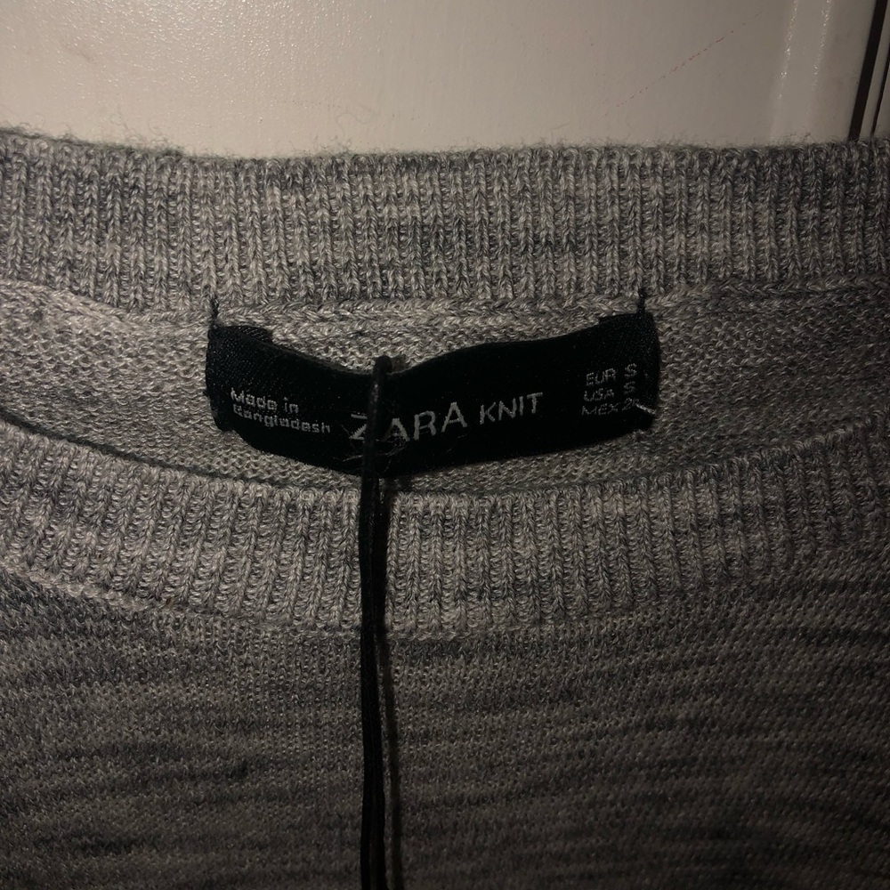 Zara Gray Knit Sweater - Picture 3 of 3